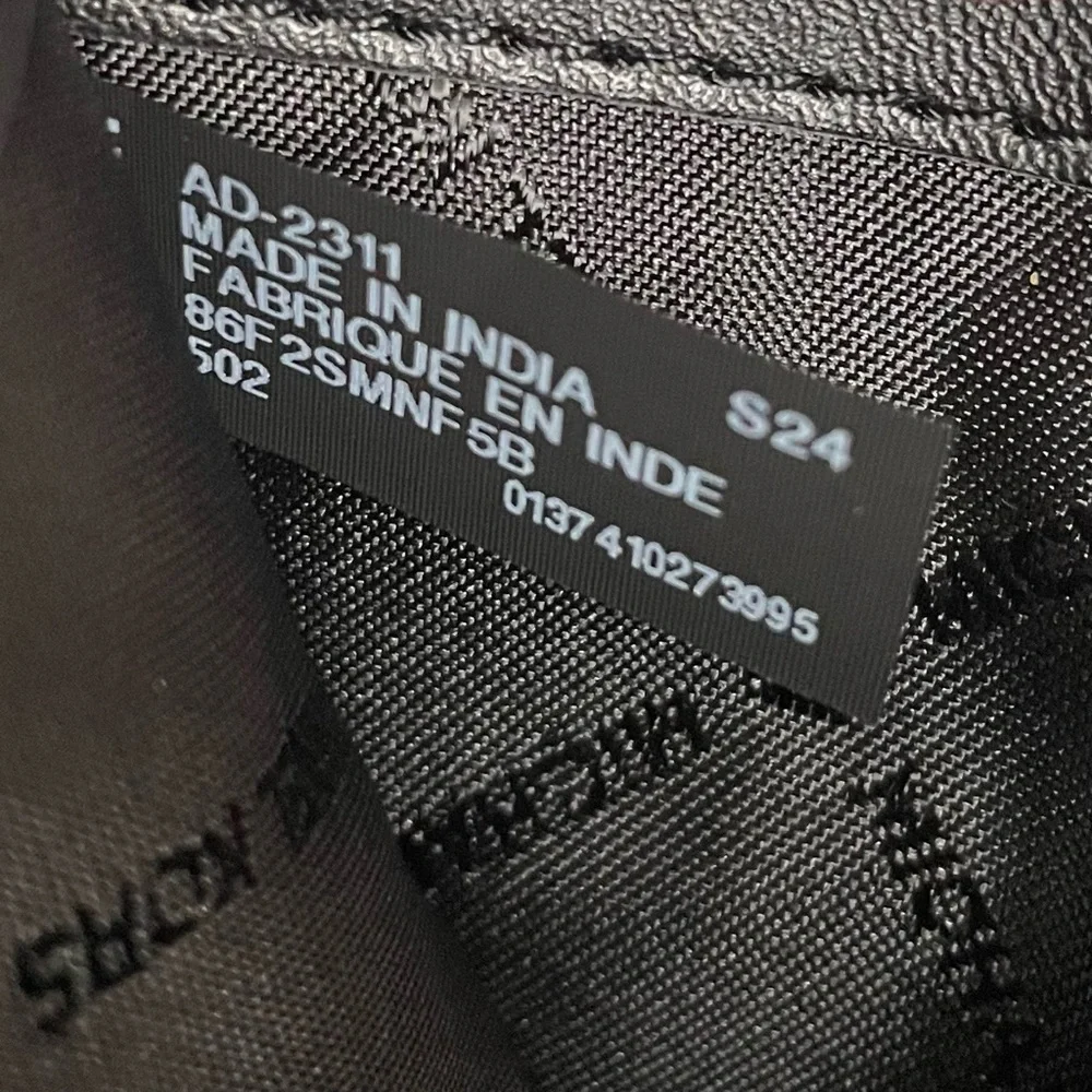 Michael Kors ADMRL/PLBLUE Slim Billfold Wallet New 6 Card Slots Luxury Gift - Picture 15 of 17